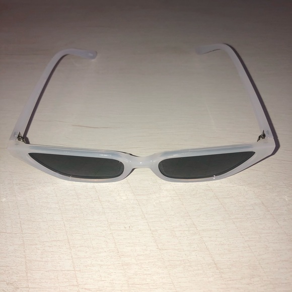 Retro “Kylie” White Cat Eye Sunglasses 70s Vibes - Picture 3 of 6